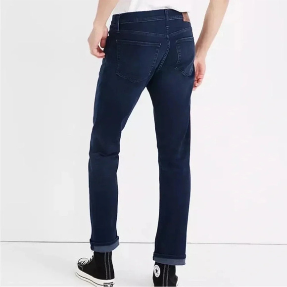 Madewell Men Straight Jeans in Paxson Dark Wash size 32 x 32 - Picture 3 of 16